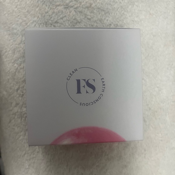 Fenty Cherry Dub mask - Picture 4 of 6